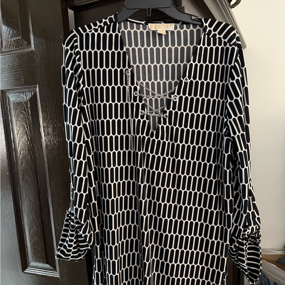 2 Chic Michael Kors Blouses